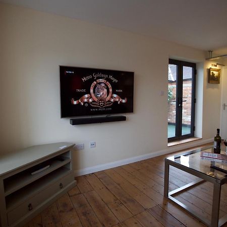 Spacious Apartment With Roof Terrace, Near The Waterfront, Ipswich Exterior photo
