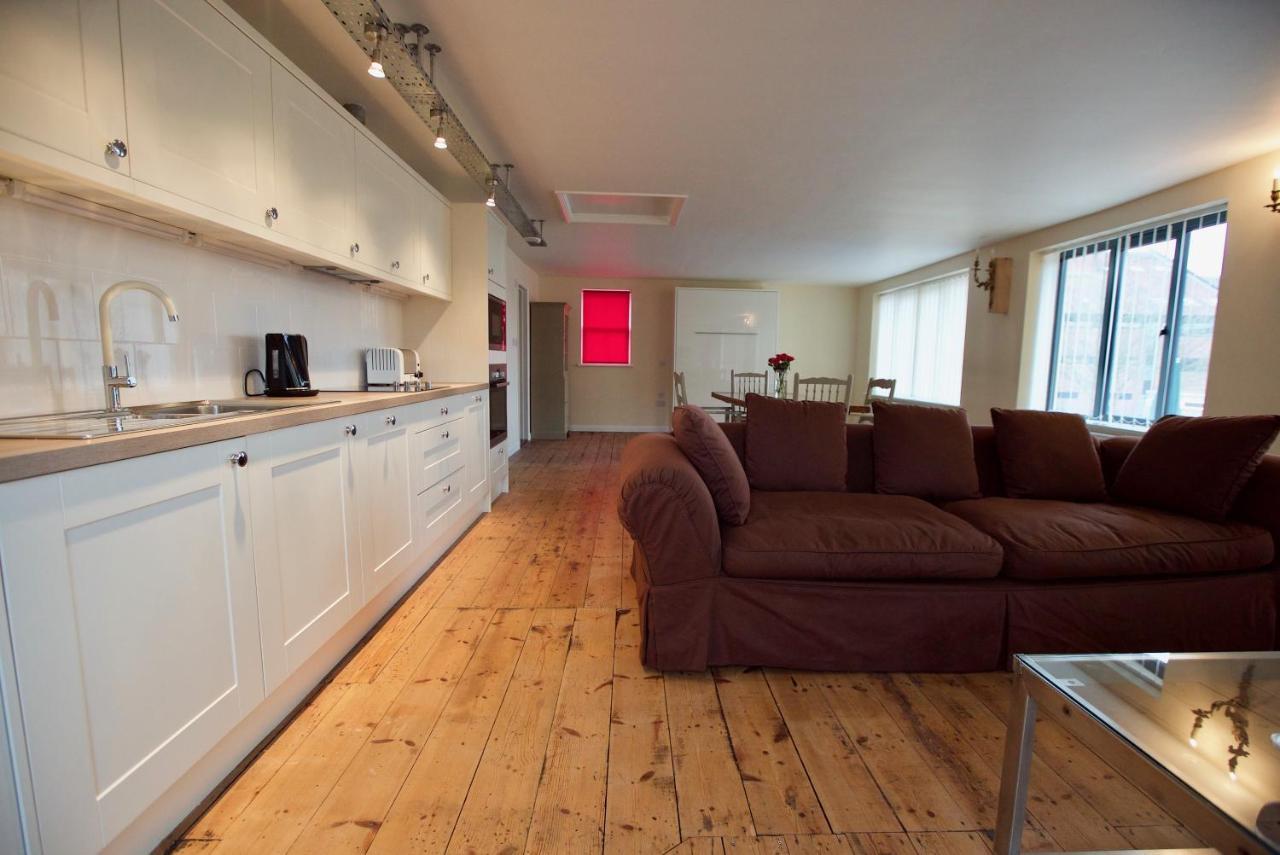 Spacious Apartment With Roof Terrace, Near The Waterfront, Ipswich Exterior photo