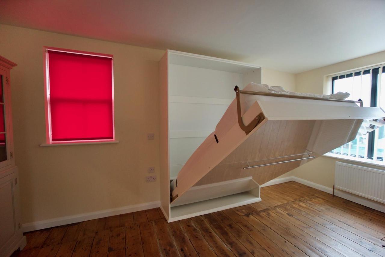 Spacious Apartment With Roof Terrace, Near The Waterfront, Ipswich Exterior photo